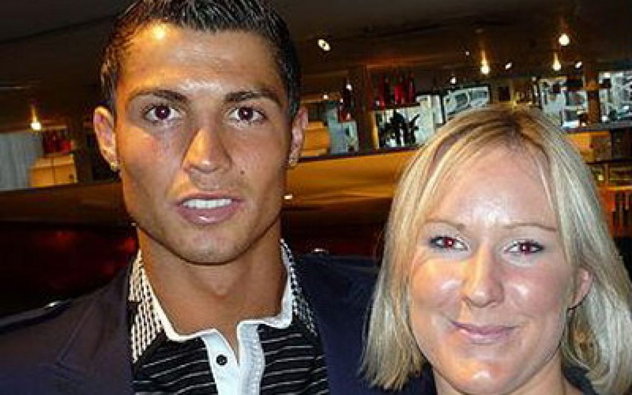 Jucatorii lui Manchester United au sarbatorit castigarea campionatului la un restaurant italian!_1