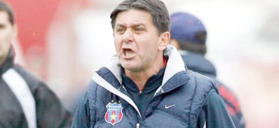 Ienei, mesaj pentru Lacatus: Joaca dom le cu DOUA varfuri!