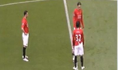 VIDEO: Carlos Tevez danseaza pe terenul de fotbal: Misca-ti fundul!