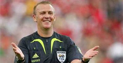 Un fost arbitrul englez demonteaza teoria conspiratiei la Chelsea- Barca! Drogba si Ballack parca au innebunit!