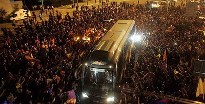 VIDEO: Delir in Spania! Vezi cum a fost primita Barcelona dupa Real Madrid 2-6!