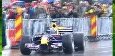 Omor la Mamaia! 5 mii de fani au venit sa-l vada pe Coulthard!
