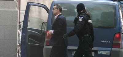 Becali: Niciunul dintre cei care mi-au furat masina nu este de gasit! Tinel ala, nu era Tinel ala, era Tinel altul, adica frate-sau!