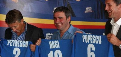 Hagi si Petrescu, revoltati: nu au primit niciun telefon de la FRF!