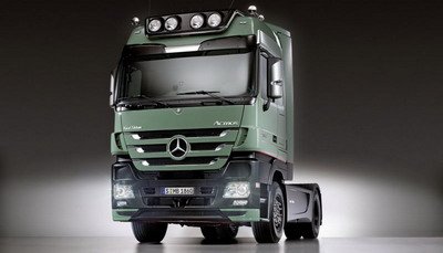 VIDEO: Vezi cum arata un monstru adevarat: Mercedes-Benz Actros!