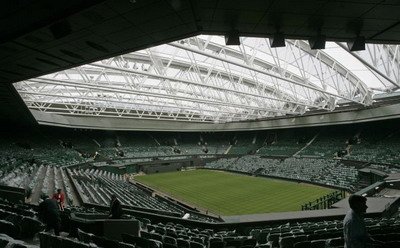 Au invins ploaia! Arena de la Wimbledon a fost acoperita!