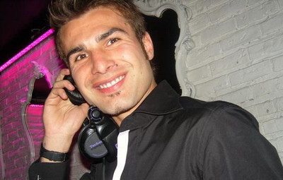 POZA ZILEI: Mutu s-a facut DJ! Vezi cum a mixat Mutu la platane!