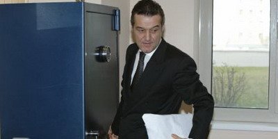 Un austriac a platit cautiune 100 de milioane de euro! Asa ar fi trebuit sa faca si Becali?