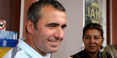 Hagi, peferatul lui Sandu: Imaginea Regelui poate imbogati FRF!