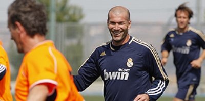Zidane a revenit la Real: a jucat intr-un amical cu detinutii!