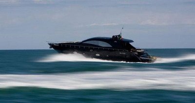 Mourinho in Ferrari, Adriano in barca! Vezi mega masina lui Mourinho si yacht-ul lui Adriano