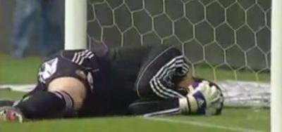 DE GROAZA! Portarul lui Rapid Viena, surd si OUT din fotbal din cauza unei petarde! VIDEO: