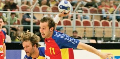 Soc in handbal: Muntenegru acuza Romania ca a incercat sa dea mita arbitrilor!