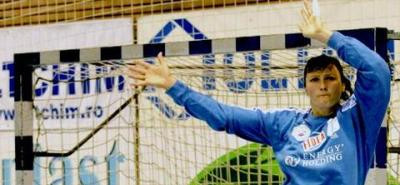 Fetele de la Oltchim, prime de 250 de milioane de lei vechi pentru calificarea in semifinale!