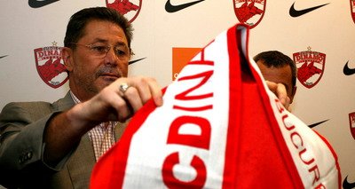 Cu Mister la Urgenta! Cornel Dinu a fost dus de urgenta la spital!