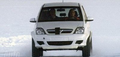 Au aparut primele poze cu Opel Corsa SUV!