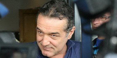 Cum scapa Becali de criza: Cultiva de rosii si castraveti la Popesti-Leordeni!
