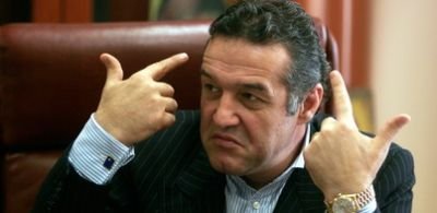 Becali: Dumitrescu nu are CV de Steaua, sa antreneze in Romania, vedem dupa!
