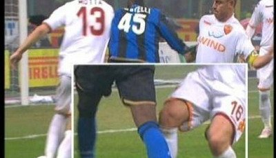 Inter, inca un derby salvat dubios! Roma: Nu a fost penalty la Balotelli!