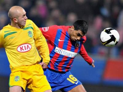 Razboi in tribune, egal pe teren: Steaua 1-1 Vaslui (B Stancu 27 / Wesley 10)