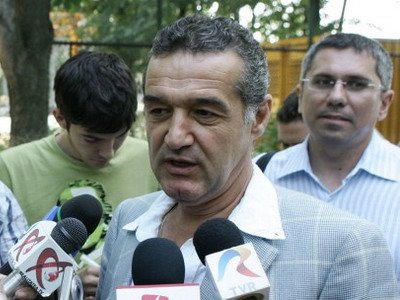 Dinamo i-a luat pe Moti..i-auzi Niculescu, ma distruge acum!