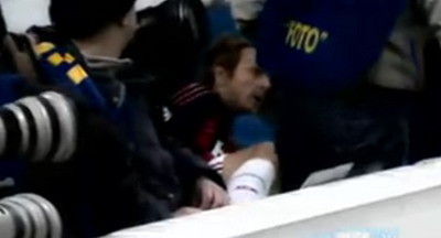 Cel mai tare plonjon! Ambrosini, faultat URAT de un panou publicitar!