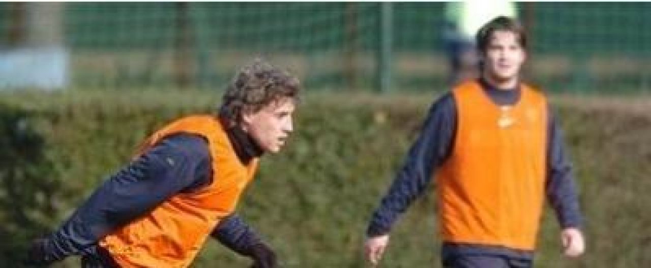 FOTO! In timp ce Romania se chinuia cu Croatia, Mutu si Chivu se antrenau normal_1