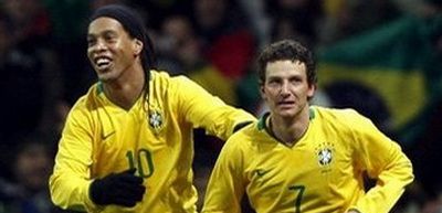 Elano si Robinho au umilit Italia: Brazilia 2-0 Italia! Vezi aici golurile!_1