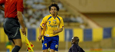 Elton se poate intoarce in Romania: e dorit la Rapid! Tradeaza Steaua?