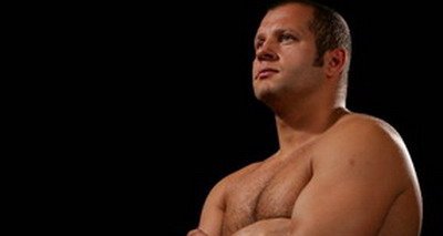 Ultimul Imparat Feodor Emelianenko a castigat mega fight-ul cu Andrei Arlovski!