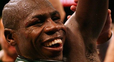 Bute se bate cu Fulgencio Zuniga pentru titlul mondial! VEZI ce poate sa faca columbianul: