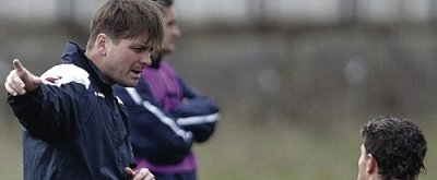 Daca Uhrin nu poate fi consilier la CFR, Lacatus nu are ce sa caute la Steaua!