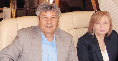 Vezi ce cadou INEDIT a primit Mircea Lucescu de la nepotul sau!