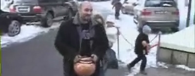 Super imagine! Ramas fara Valiza, Gigi Becali a venit la munte cu oala de sarmale