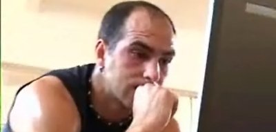Vezi ce roman ii dubleaza la Hollywood pe Steven Segal si Jean Claude Van Damme!