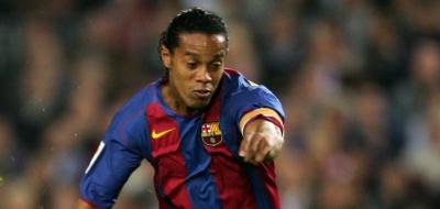 SUPER-VIDEO/ Mania Ronaldinho in scolile de fotbal!
