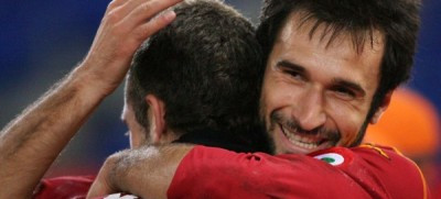 Vucinic senzational, Roma in optimile Cupei: Roma 2-0 Bologna