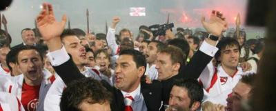 River nu are voie sa retrogradeze! Vrei sa votezi legea pentru Steaua, Dinamo si Rapid?