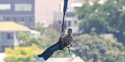 David Beckham, BUNGEE JUMPING la bustul gol in Noua Zeelanda!