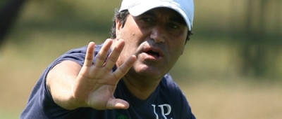 Vreau sa stiu daca se mai baga bani la Rapid, sa decid cat mai raman