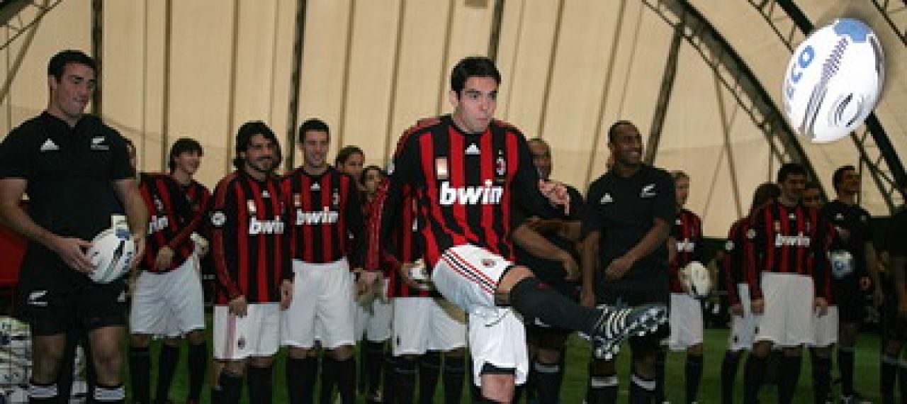VIDEO: Ciocnirea gigantilor: AC Milan vs All Blacks!_1