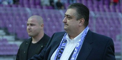 Iancu da explicatii: Uhrin a semnat cu V. Becali si nu mai prezinta incredere!