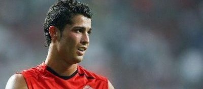 Ronaldo si Robinho, egalati in Premier League de un egiptean de 24 de ori mai IEFTIN