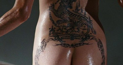 Angelina Jolie, mai tare ca Mutu la tatuaje!