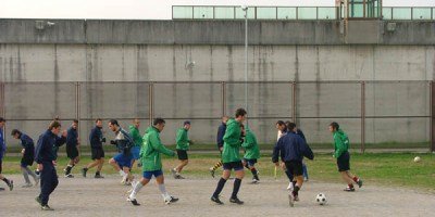 Detinutii au facut spectacol acasa la Dinamo!