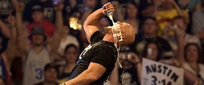 Stone Cold revine! Va fi in ring la meciul dintre Batista si Jericho, astazi, ora 23.00!