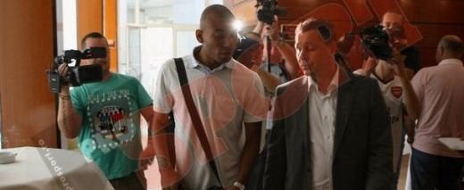 Rapid l-a luat pe fundasul brazilian Marcos Antonio!
