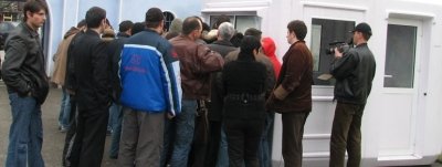 Daca stelistii nu isi iau biletele pana vineri le punem la vanzare!