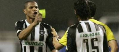 SUPER TARE! Ce se-intampla cand un jucator ii da galben arbitrului: