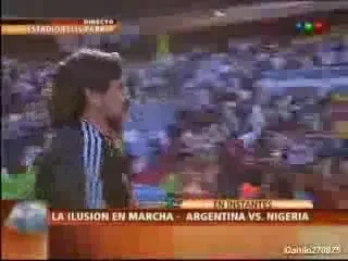 Spectacol marca Maradona! Concert de vuvuzele la Argentina - Nigeria!